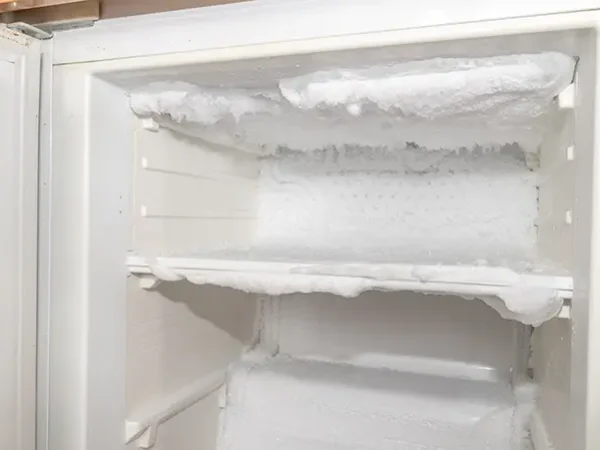 ice-frost-buildup-in-freezer-674